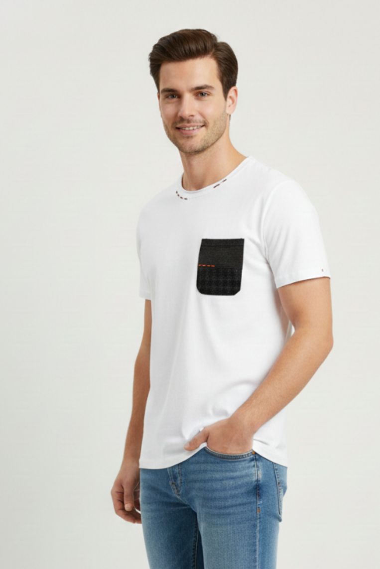 T-SHIRT CON TASCHINO 1 T-SHIRT CON TASCHINO - immagine 1