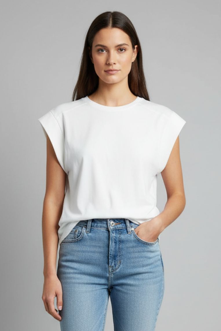 T-SHIRT SENZA MANCIHE - immagine 4
