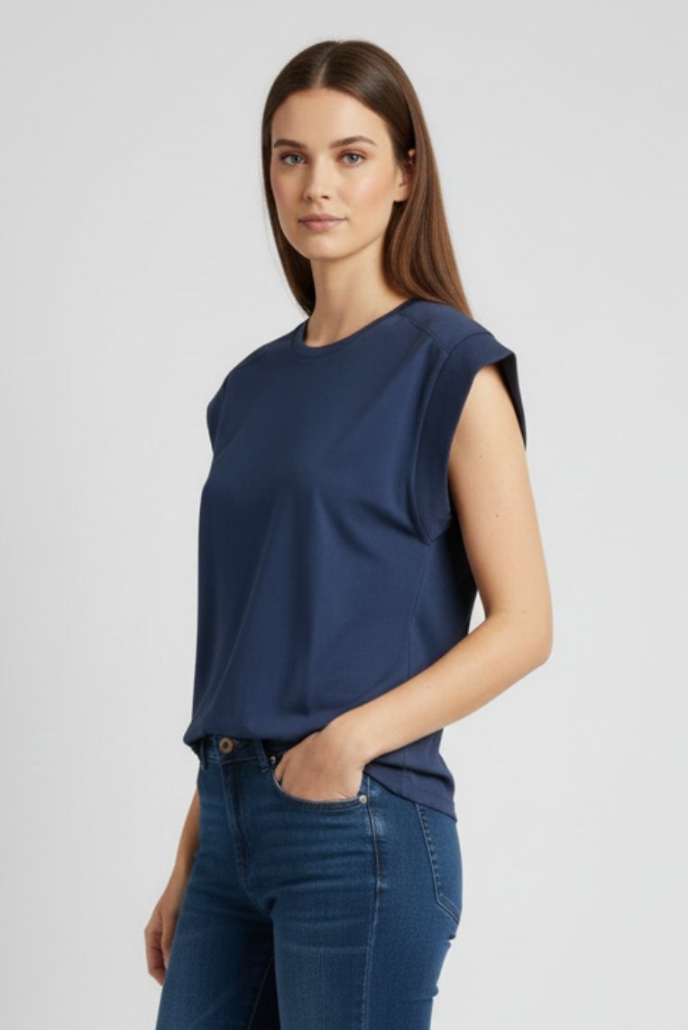 T-SHIRT SENZA MANCIHE - immagine 8