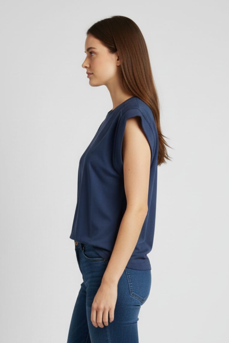 T-SHIRT SENZA MANCIHE - immagine 9
