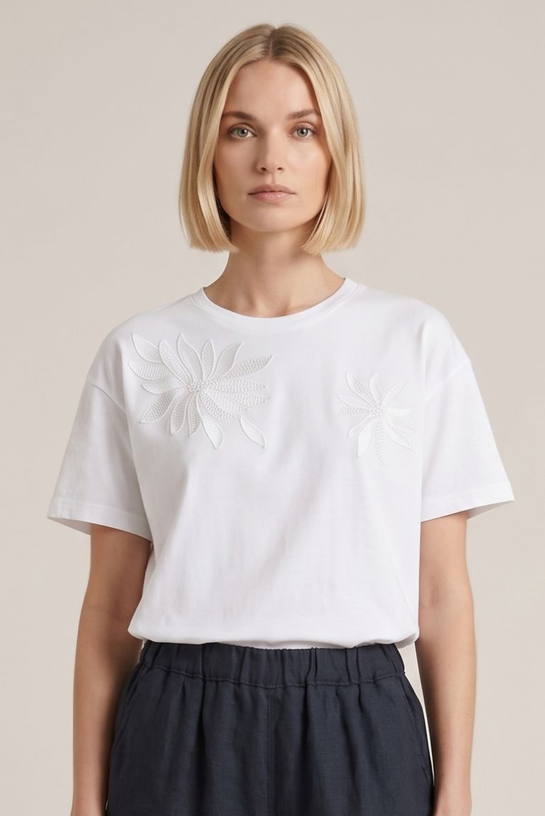 T-SHIRT RICAMO FIORI PERLINE - immagine 2