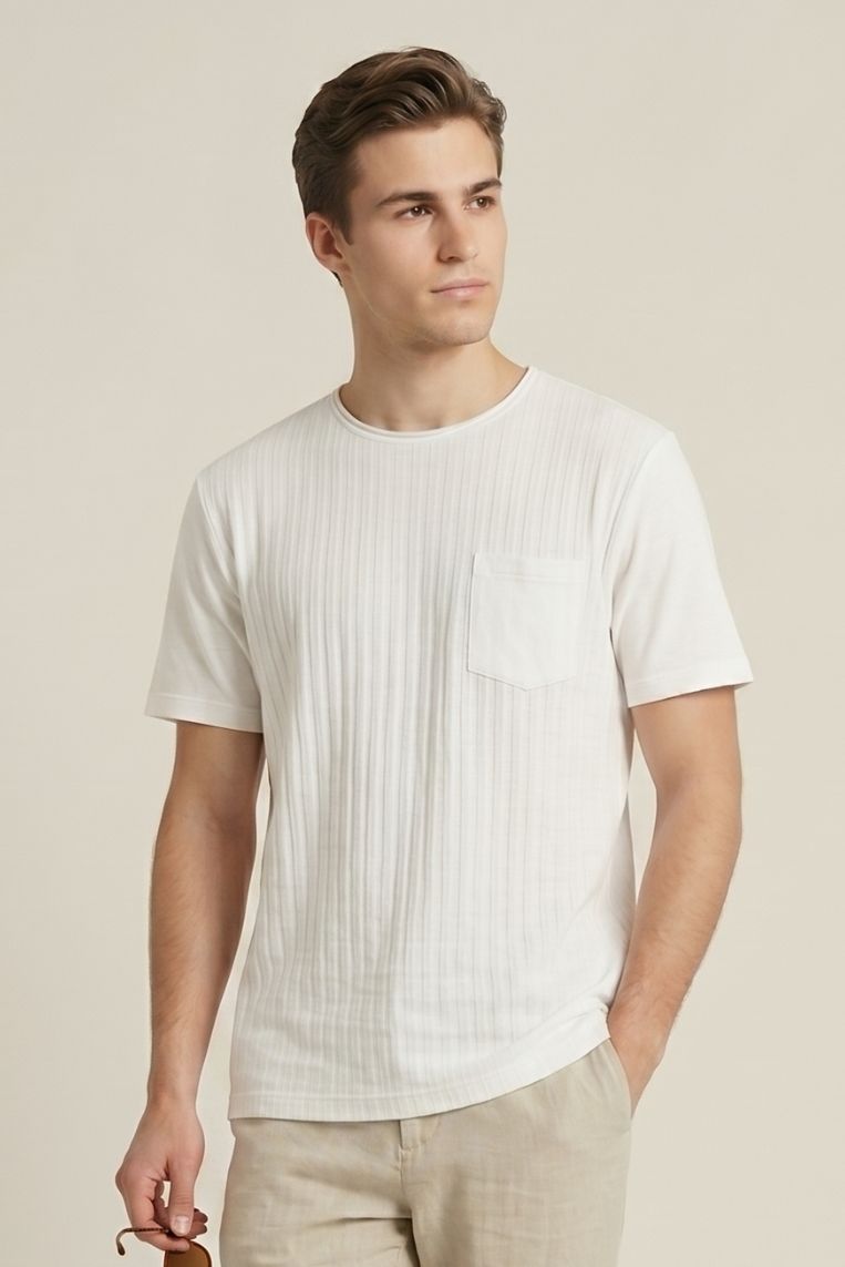 T-SHIRT IN GARZA CON TASCHINO - immagine 5