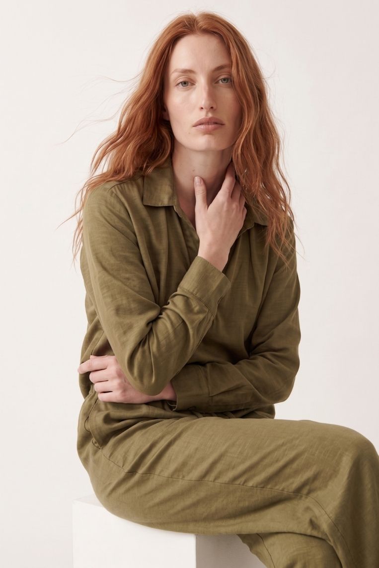BLUSA SATINATA ARRICCIATA SUL FONDO 2 BLUSA SATINATA ARRICCIATA SUL FONDO - immagine 2