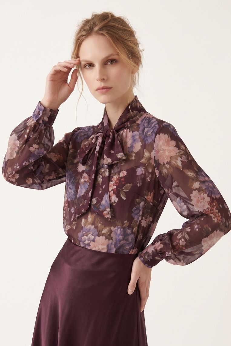 BLUSA CON FIOCCO E STAMPA FIORE