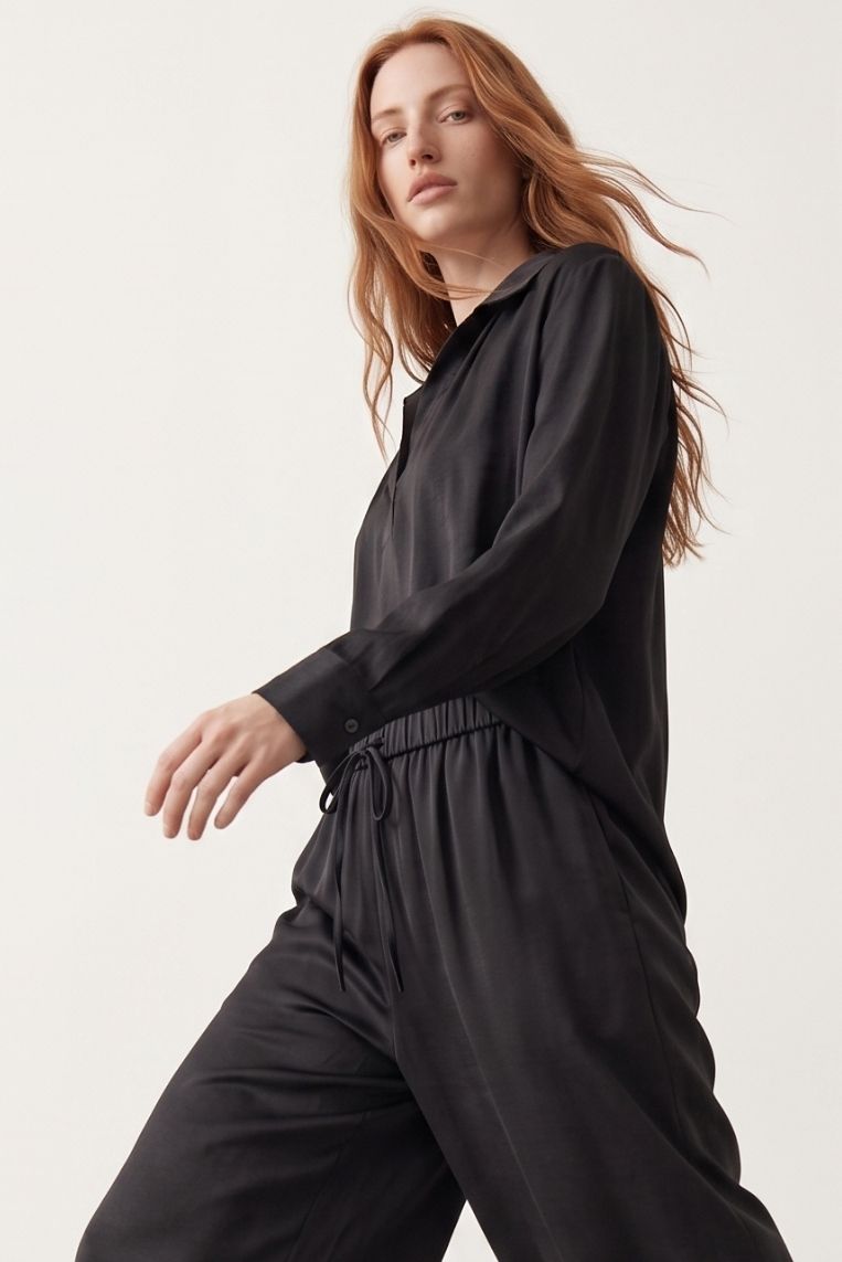 BLUSA SATINATA ARRICCIATA SUL FONDO 5 BLUSA SATINATA ARRICCIATA SUL FONDO - immagine 5