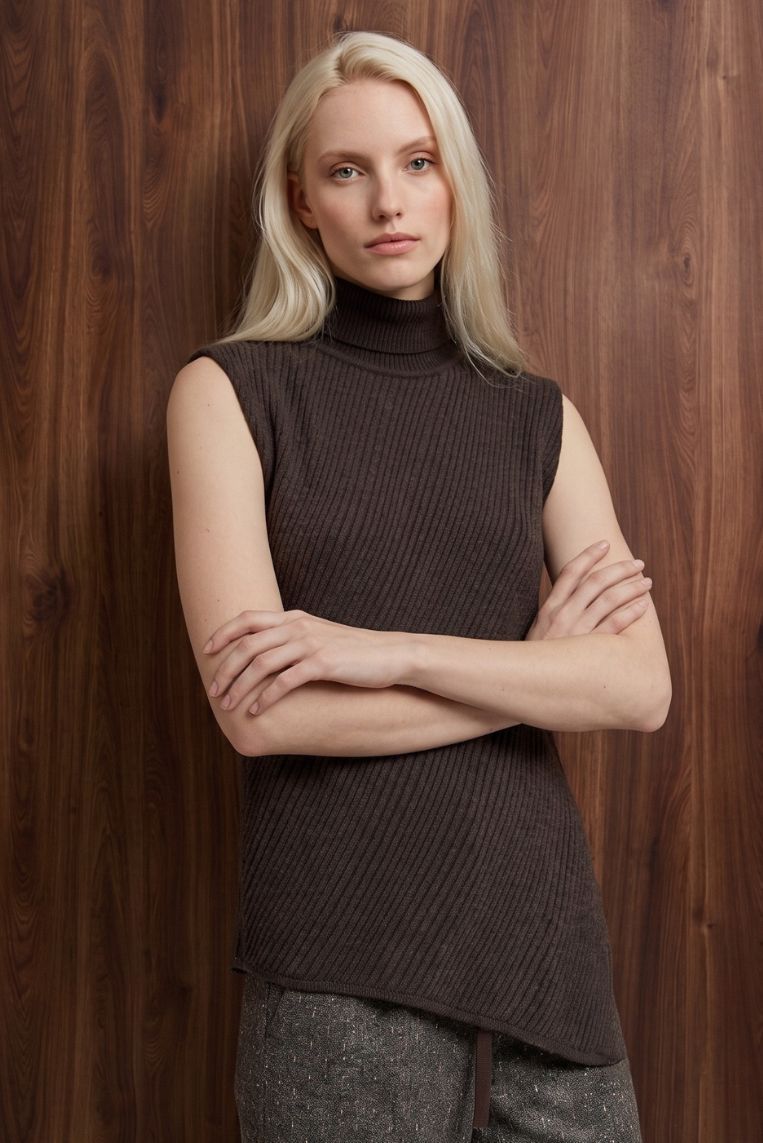 MAGLIA COLLO ALTO SMANICATA